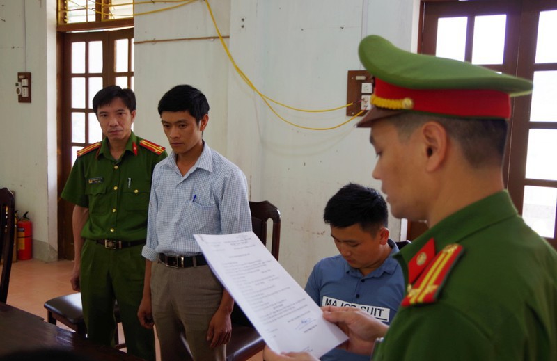 nong 24h: loi khai cua nam sinh ban "nam thuc than" hinh 5