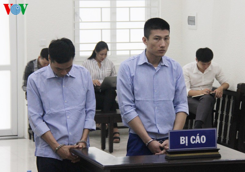 nhan 150 trieu dong roi tha nghi pham, hai cuu cong an linh an tu hinh 1