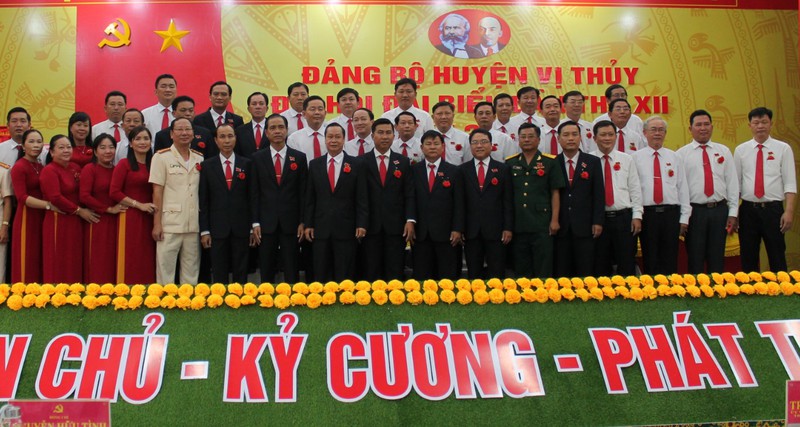 ong nguyen van vui tai dac cu bi thu huyen uy vi thuy, hau giang  hinh 1