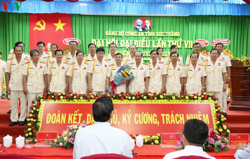 giam doc cong an tinh soc trang tai dac cu chuc danh bi thu  hinh 1